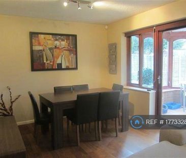 2 bedroom end of terrace house to rent - Photo 2