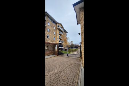 2 Bed Flat, Tavistock Road, CR0 - Photo 5