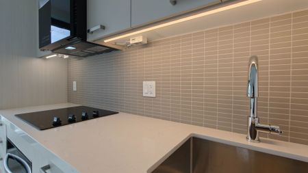 For Lease - 20 Soudan Avenue Unit# 2202, Toronto, Ontario - Photo 3