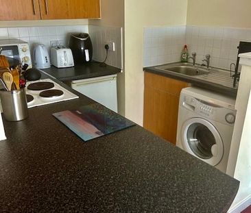 Studio to rent - Photo 5