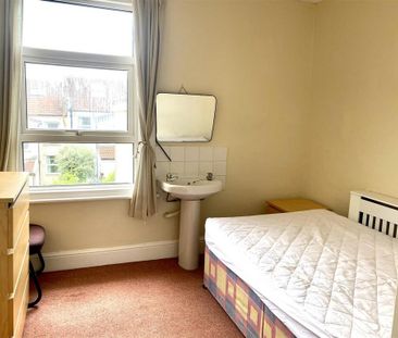 5 bedroom terraced house to rent - Photo 3