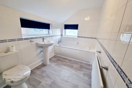 North Parade - Photo 4