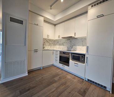 For Lease - 60 Honeycrisp Crescent Unit# 607, Vaughan, Ontario - Photo 6