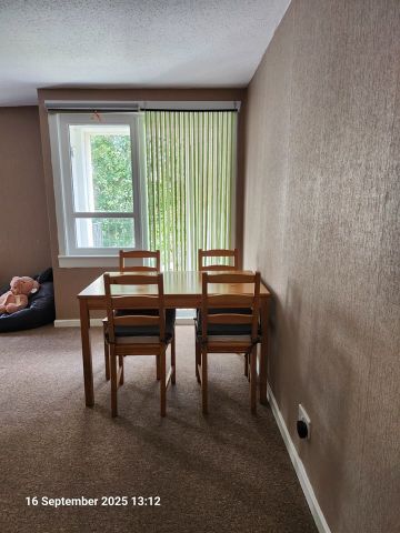 2 Bed Maisonette, Wyndford Road, G20 - Photo 2