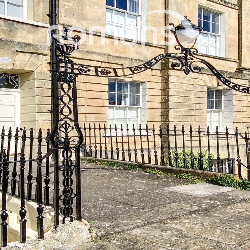 Lansdown Crescent, Bath, Somerset, BA1 - Photo 1
