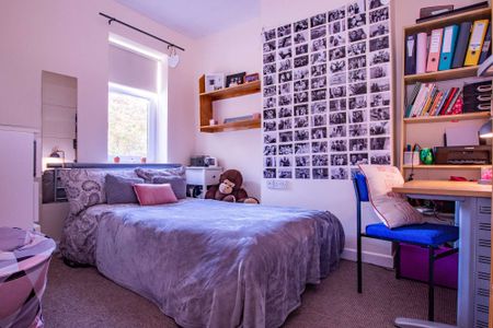 Cosy 5 bedroom house on Coburn Street - Photo 4