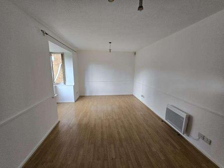 Swaythling Close, Edmonton, N18 - Photo 4