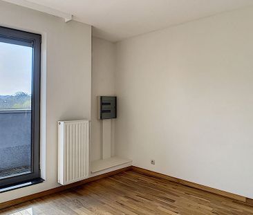 Appartement te huur in Schaarbeek voor € 1.000 met 1 slaapkamer - Foto 1