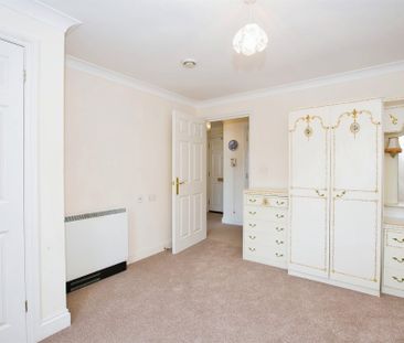 South Street, Yeovil - Photo 6