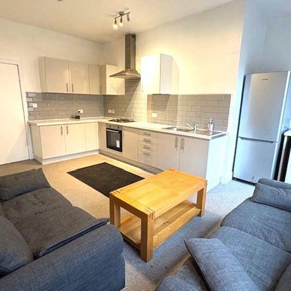 2 bedroom flat to rent - Photo 1