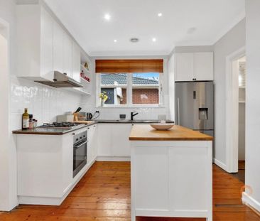 Classic Charm with a Modern Edge in Prime Heidelberg West Position - Photo 2