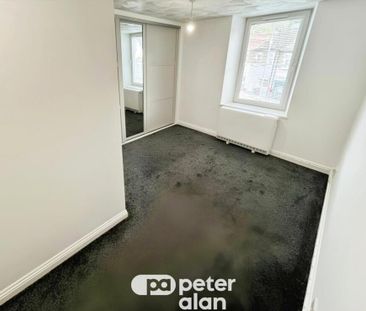 Gwern Avenue, Senghenydd - Photo 4