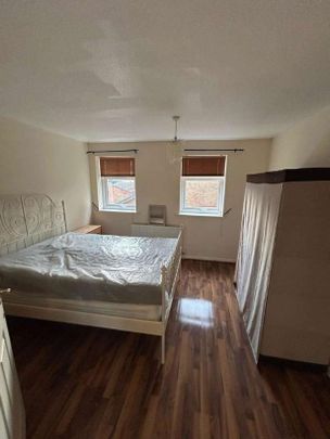 St Katherines Way, Warrington, WA1 - Photo 1