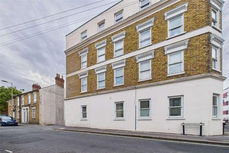 Birchett Road, Aldershot, Hampshire, GU11 - Photo 2