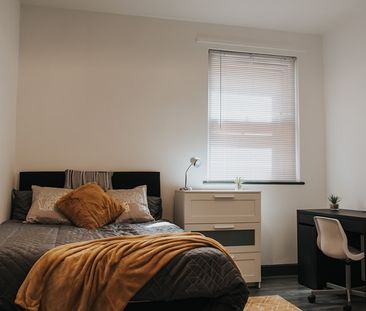 5 Bed Terraced House, Boswell Street, L8 - Photo 3