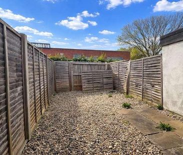 Eden Road, Haverhill, CB9 - Photo 6