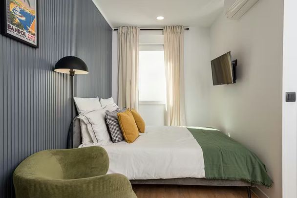 Calle del Arenal, Madrid, Community of Madrid 28013 - Photo 1