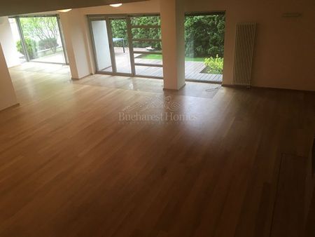 Four Bedroom House Near Lake in Baneasa - Photo 4
