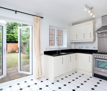 2 bedroom terraced house to rent - Photo 1