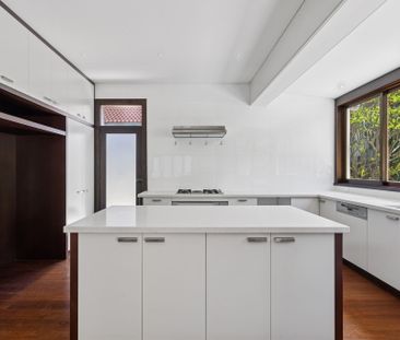 145 Oberon Street, Coogee NSW 2034 - House For Rent | Domain - Photo 4