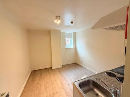 Studio to rent - Photo 3