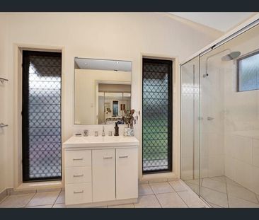 15 Calliandra Court, Mount Louisa - Photo 3