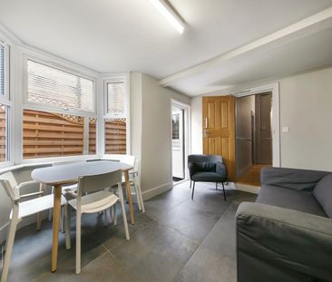Room in a Shared House, Kincaid Road, SE15 - Photo 2
