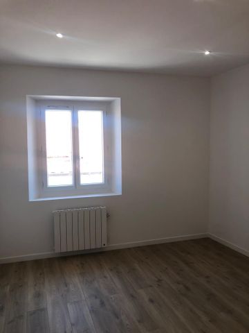 Location Appartement 3 pièces 69m² ANTIBES 06600 - Photo 2
