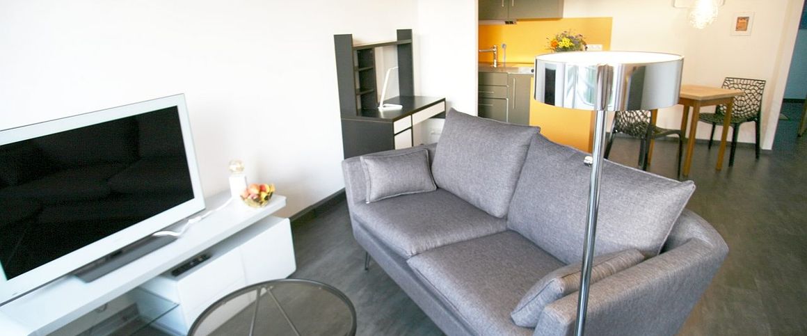 Köln-Junkersdorf: Modernes Apartment mit Balkon - Photo 1