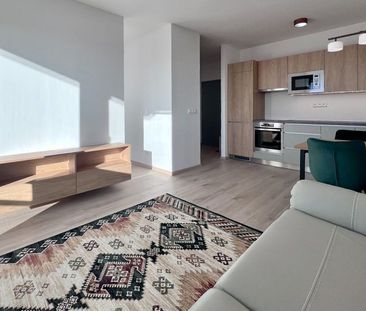 NUERA︱OVOCNÉ SADY - 2,5i byt s parkovaním a klimatizáciou - Photo 1