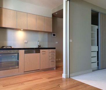 Istana Apartment 1 bedroom + 1 carpark - Photo 1