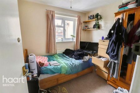 1 bedroom semi-detached house to rent - Photo 2