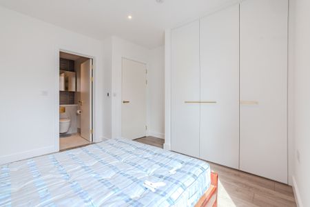 Bright and spacious apartment to let at Water view house - Photo 3