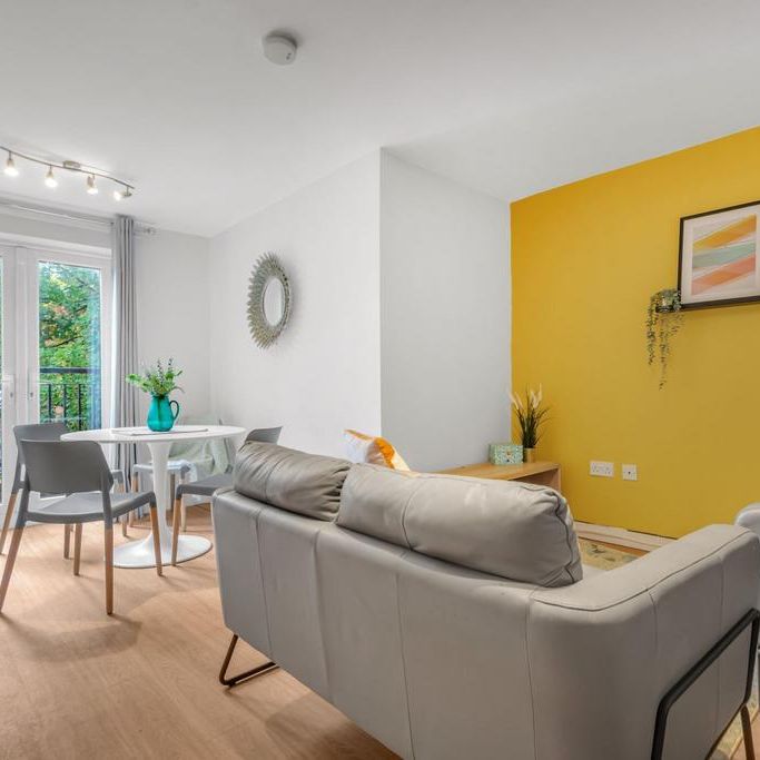 3 bedroom flat to rent - Photo 1