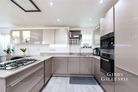 Truesdales, Ickenham, Uxbridge, UB10 - Photo 3