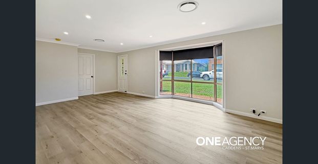 RENOVATED AND SPACIOUS HOME IN PEACEFUL, CUL-DE-SAC LOCATION!!! - Photo 1