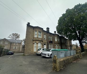 Highfields Road, HUDDERSFIELD - Photo 5
