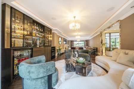 5 bedroom detached house to rent - Photo 4