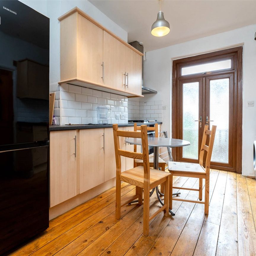 3 bedroom terraced maisonette to rent - Photo 1