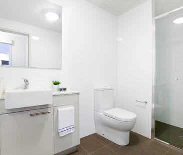 Spacious 2 Bedroom Unit in Dotton Park - Photo 6