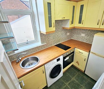 1 bedroom flat to rent - Photo 4