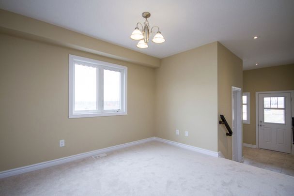 For Lease - 464 Brettonwood Ridge, Kanata, Ontario - Photo 1