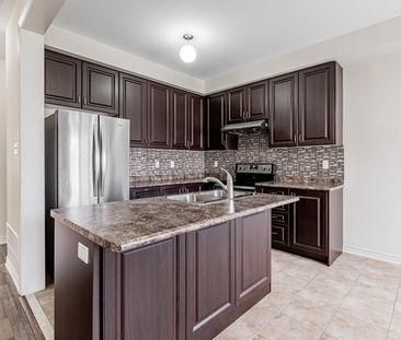 For Lease - 11 Roy Grove Way, Markham, Ontario - Photo 6