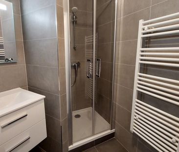 location Appartement T4 DE 91.3m² À PARIS - Photo 5