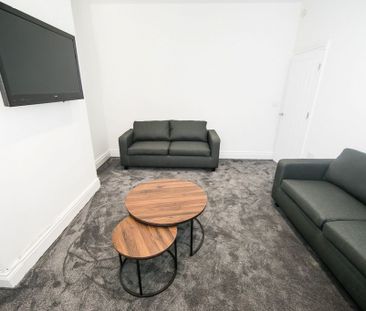 Manor Drive, Hyde Park, Leeds - Photo 6