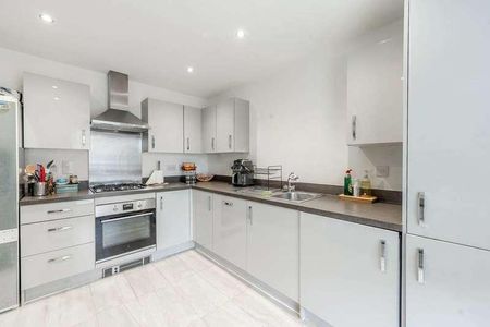 Sutton Road, Ha, Headstone, HA2 - Photo 2