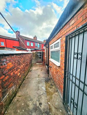 Bickerdike Avenue, Longsight, M12 - Photo 1