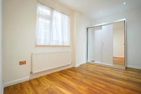 3 Bed Detached House, Hayes Crescent, NW11 - Photo 5