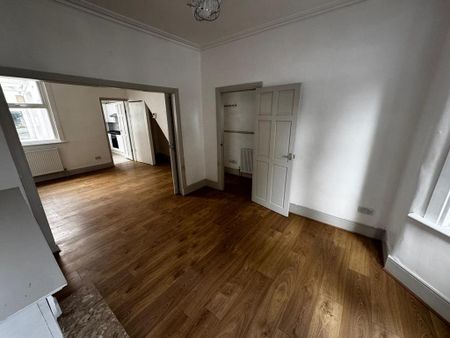 2 bedroom terraced house to rent - Photo 2