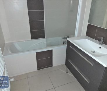 Location Appartement 3 pièces 65m² VILLEFRANCHE SUR SAONE 69400 - Photo 2